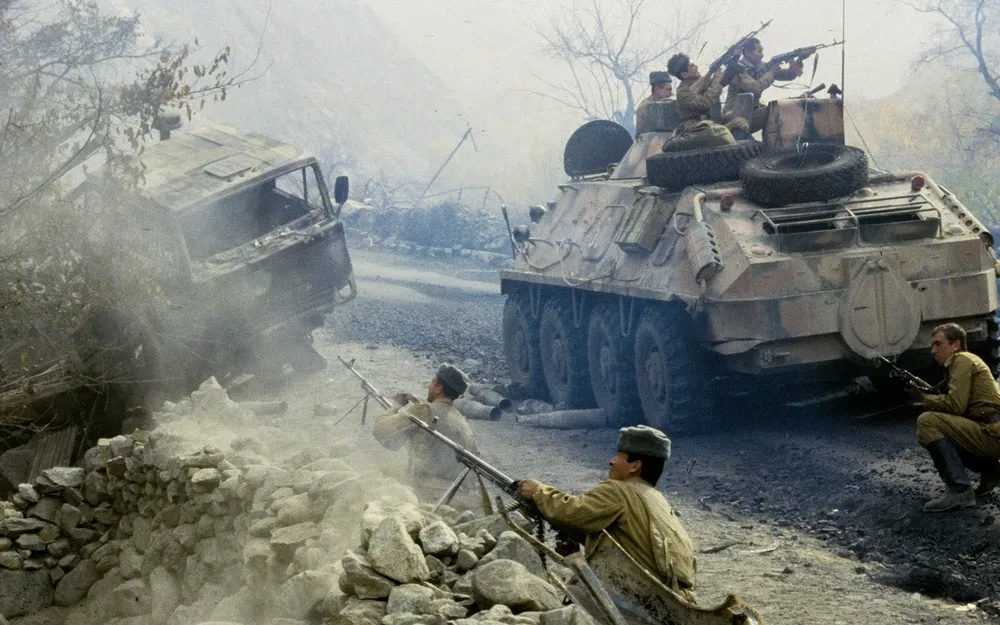 파일:고랜드 전쟁 전투중인 사련군들.webp